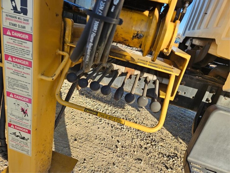 1997-imt-5200-image-27