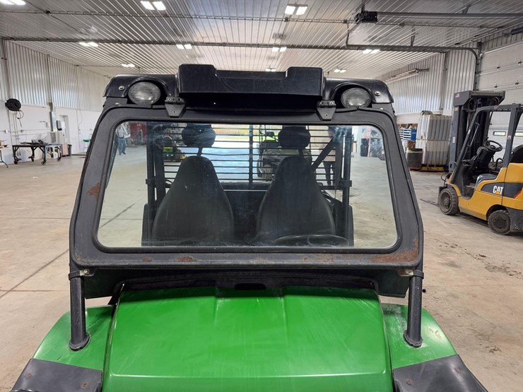 john-deere-gator-image-15