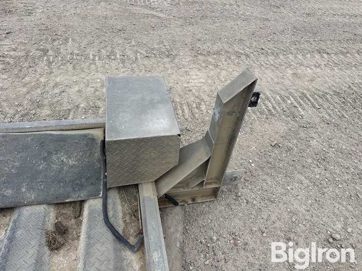 pro-tech-aluminum-headache/storage-rack-image-14