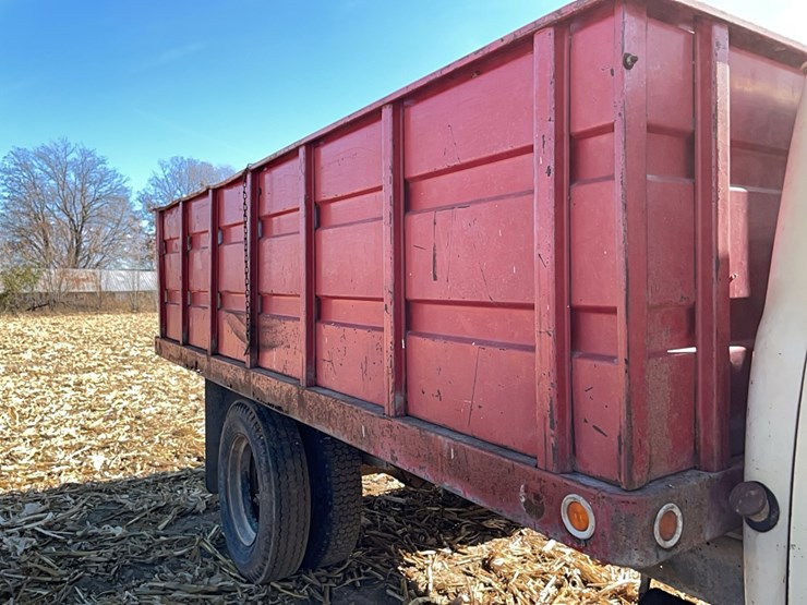 ih-load-star-1600-single-axle-grain-truck-image-21