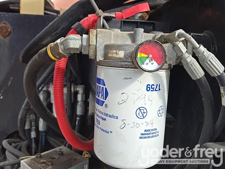 2015-jlg-600aj-image-111