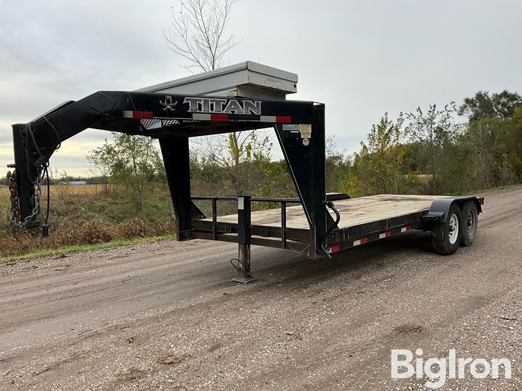 titan-trailer-image-1