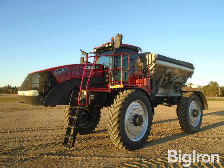 2018-case-ih-trident-5550-image-3