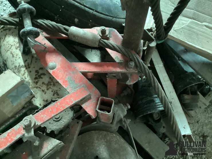 one-row-planter,-tire-&-parts-image-7