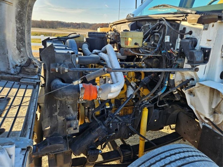 1997-imt-5200-image-10