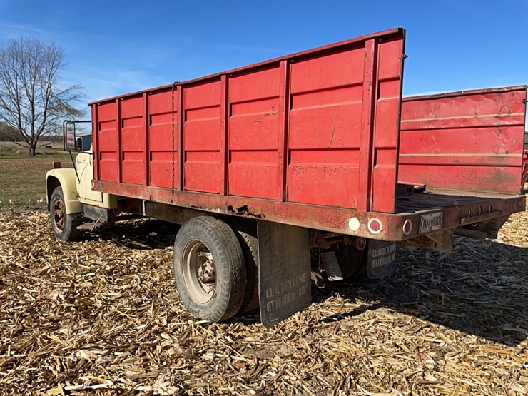 ih-load-star-1600-single-axle-grain-truck-image-14