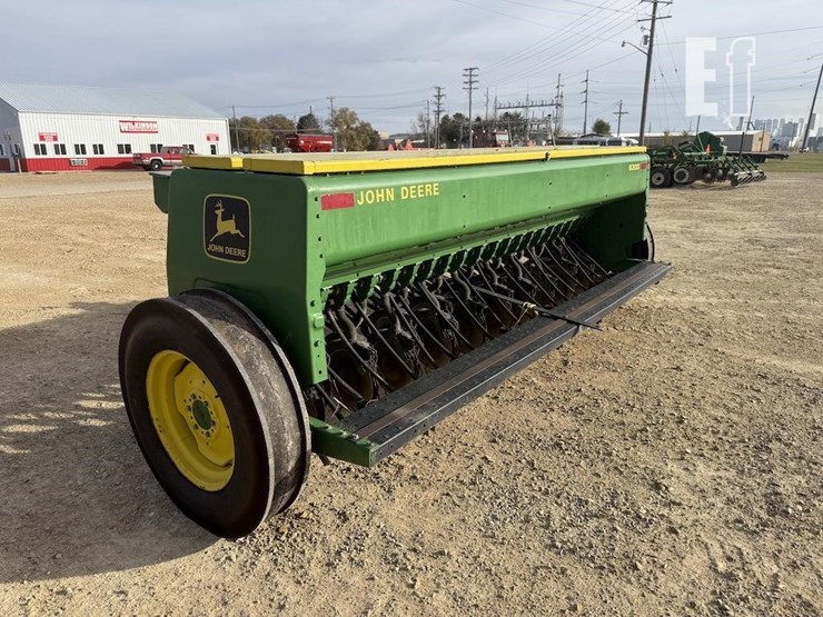john-deere-8300-image-5
