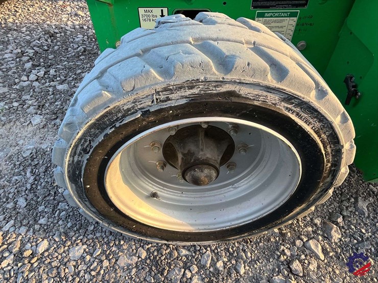 2015-jlg-4069le-image-11