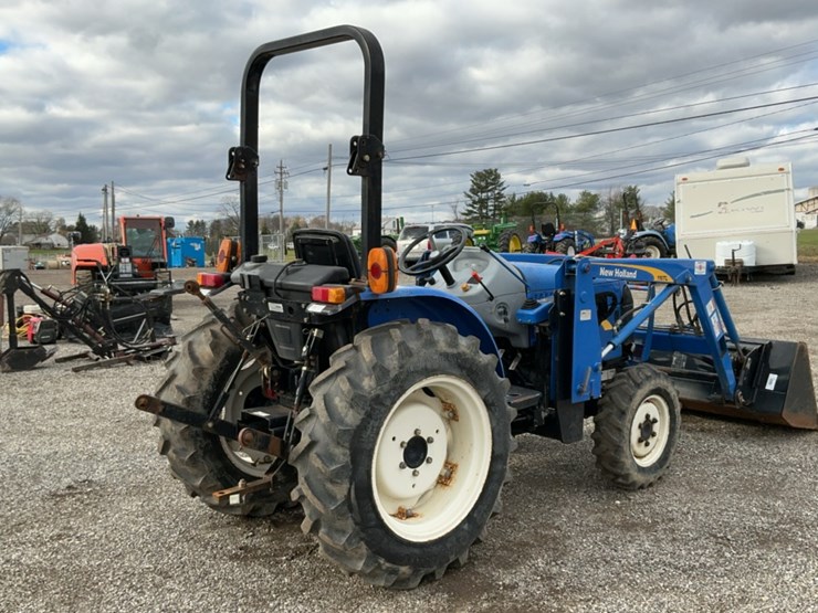 2013-new-holland-workmaster-40-image-5