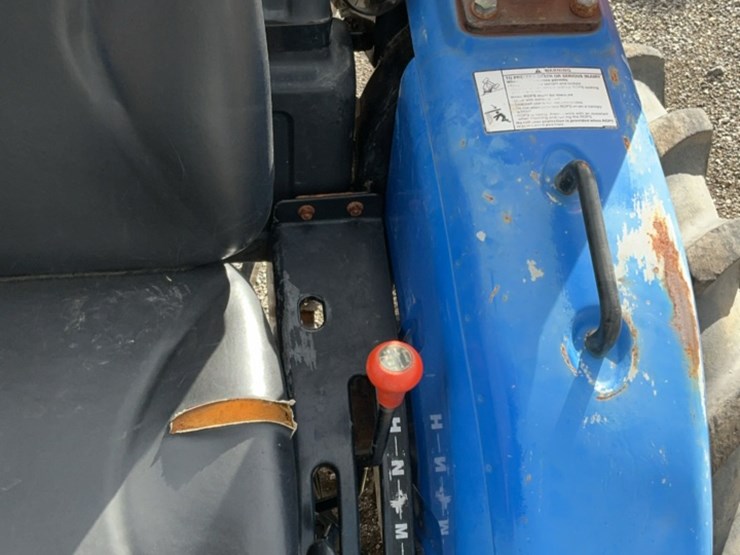 2013-new-holland-workmaster-40-image-41