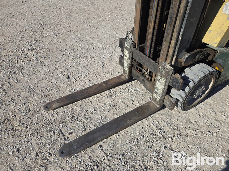 yale-forklift-image-9
