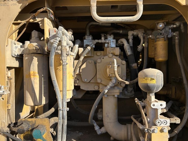 2014-caterpillar-336el-image-49