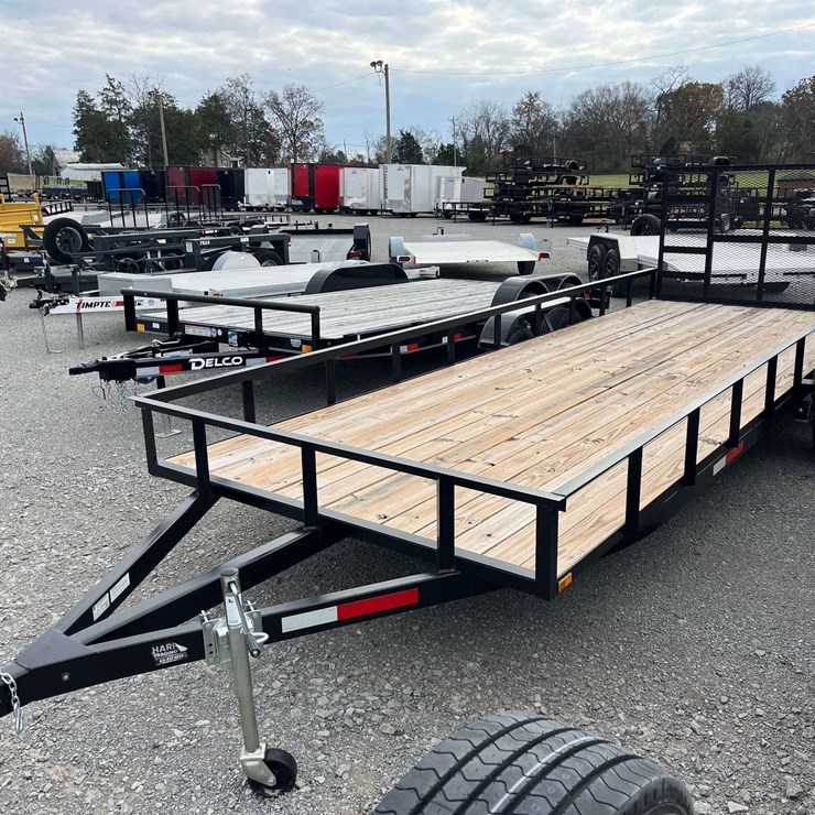 2024 BENCHMARK 20’ Utility T/A Tag Trailer