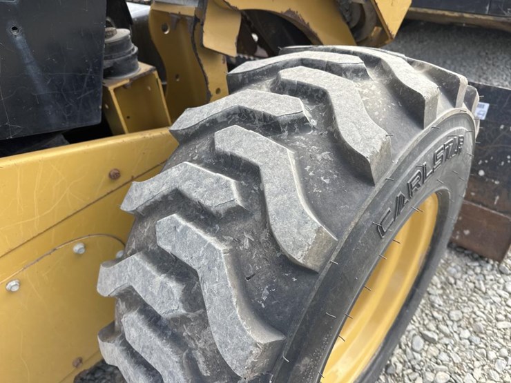 2016-caterpillar-262d-image-46