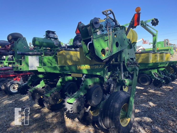 2011-john-deere-1770nt-image-21