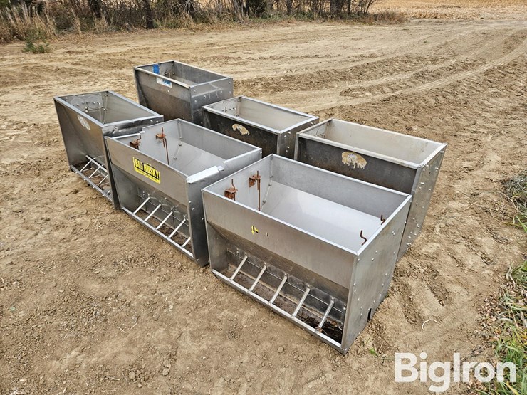 big-husky-&-hog-slat-stainless-steel-nursery-feeders-image-7