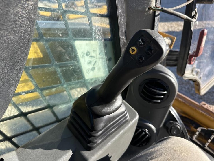 caterpillar-226d3-image-32