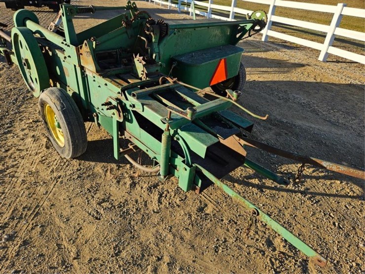 john-deere-14t-image-22