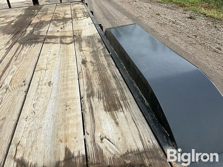 titan-trailer-image-18