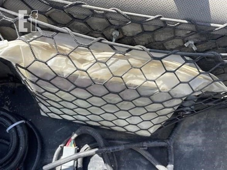 2012-case-ih-magnum-260-image-29