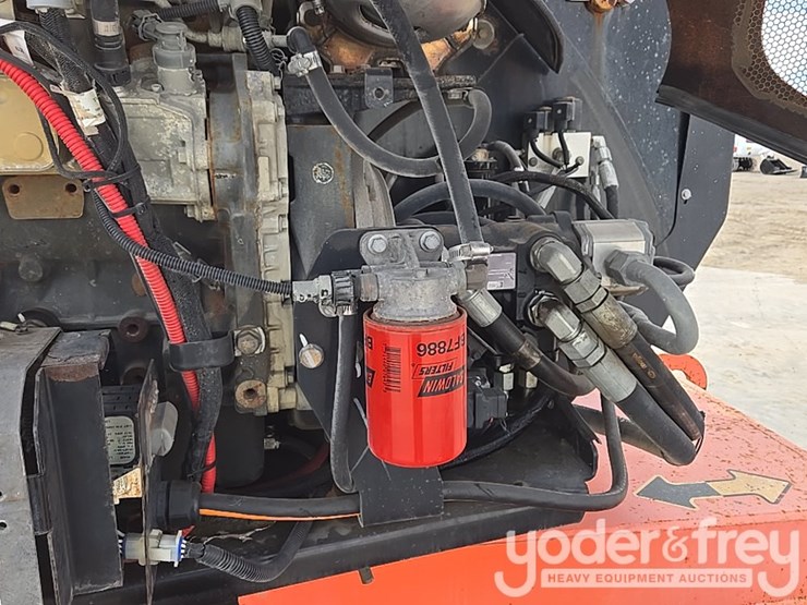 2015-jlg-600aj-image-93