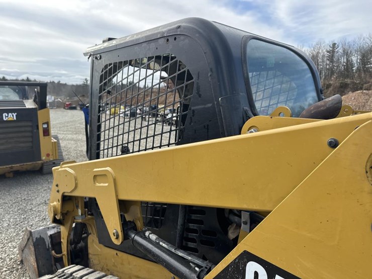 caterpillar-239d-image-24