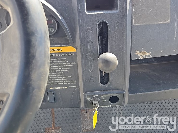 2019-club-car-carryall-1700-image-62