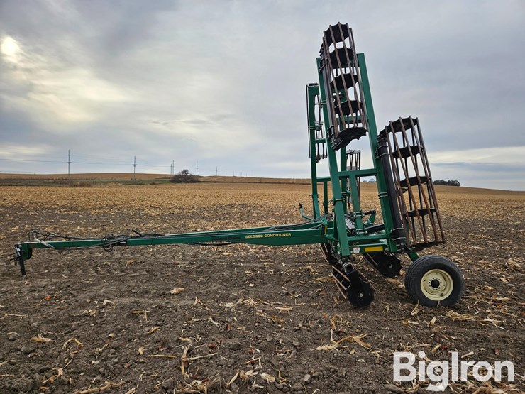 great-plains-2330sc-30'-wide-seedbed-conditioner-image-8