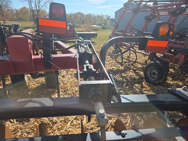 case-ih-690-image-15