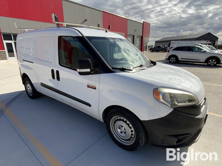 2017-ram-promaster-city-image-3