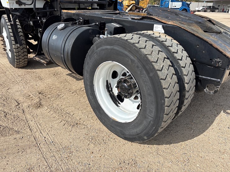 #16204-•-2016-autocar-actt42-image-6