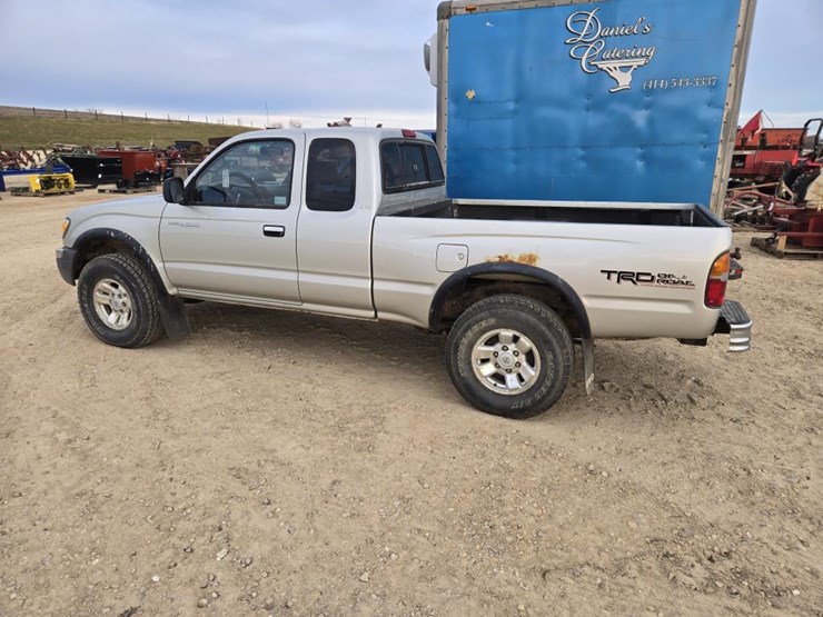 2000-toyota-tacoma-image-11