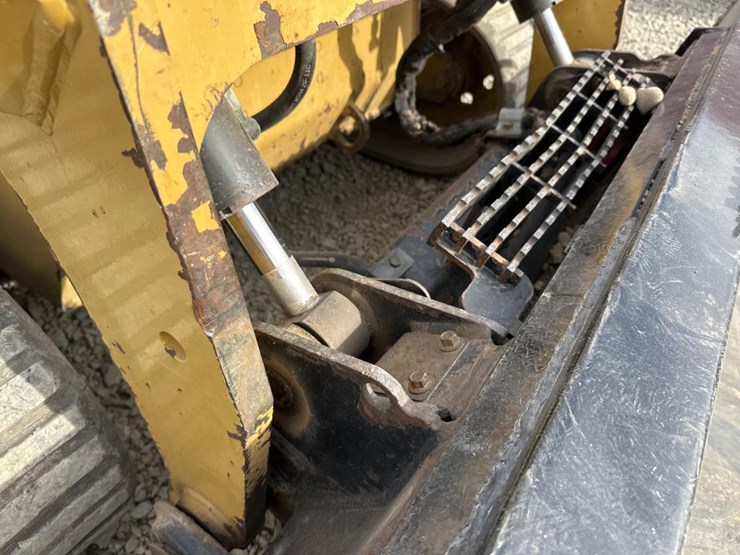 2018-caterpillar-289d-image-17