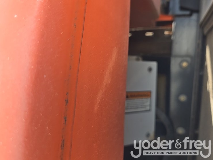 2015-jlg-600aj-image-86