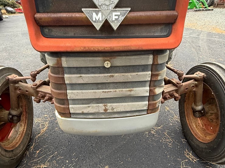 massey-ferguson-135-image-8