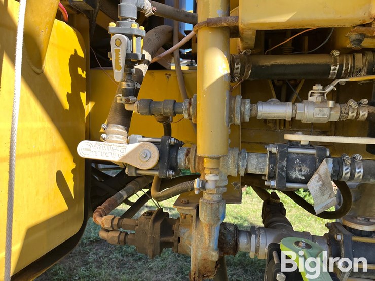 ag-chem-rogator-664-image-12