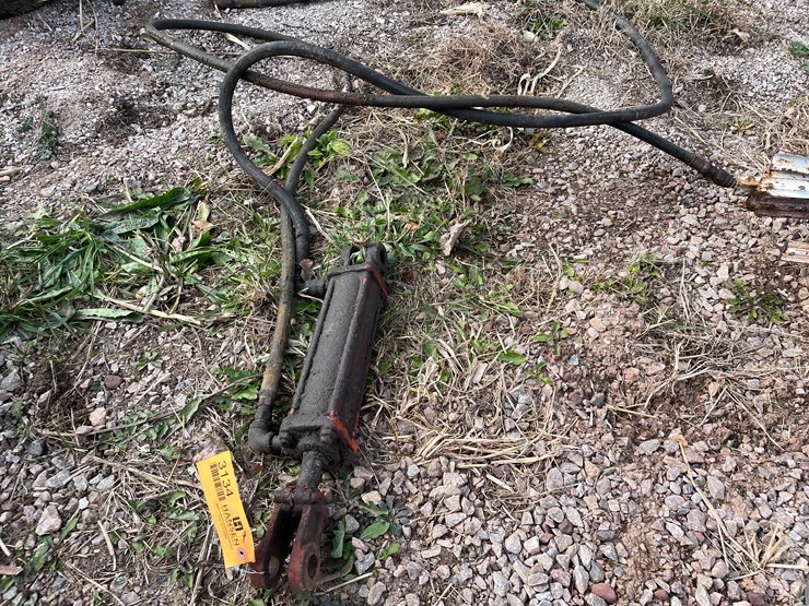 #3134-•-hydraulic-ram-image-1