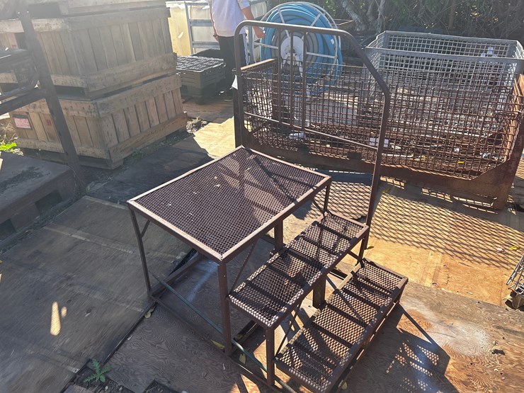 #146-•-steel-steps-image-2