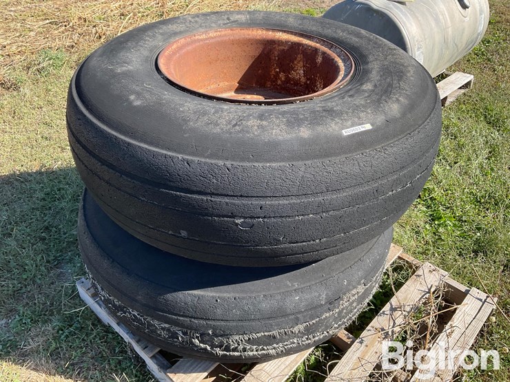 22”-tires-on-8-hole-rims-image-3