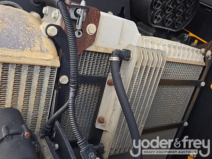 2017-jcb-512-56-image-107