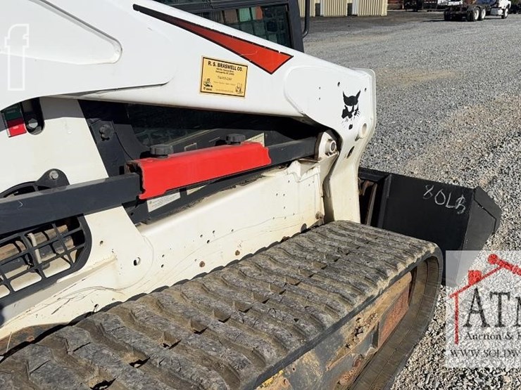 2019-bobcat-t770-image-23
