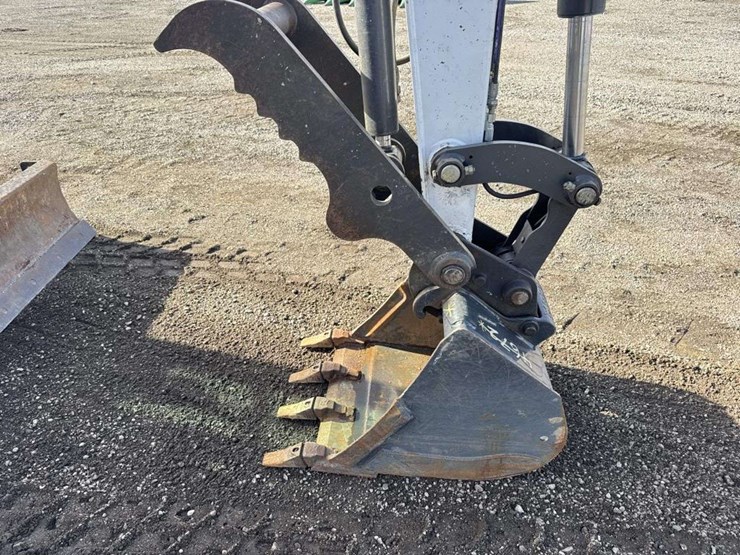 2012-bobcat-e50-image-7