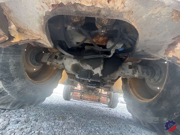 new-holland-575e-image-31