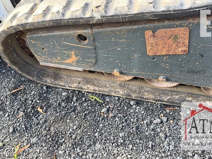 2008-bobcat-t190-image-12