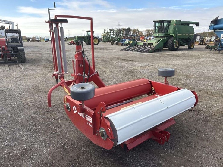 metal-fach-z560-3-point-bale-wrapper-image-7