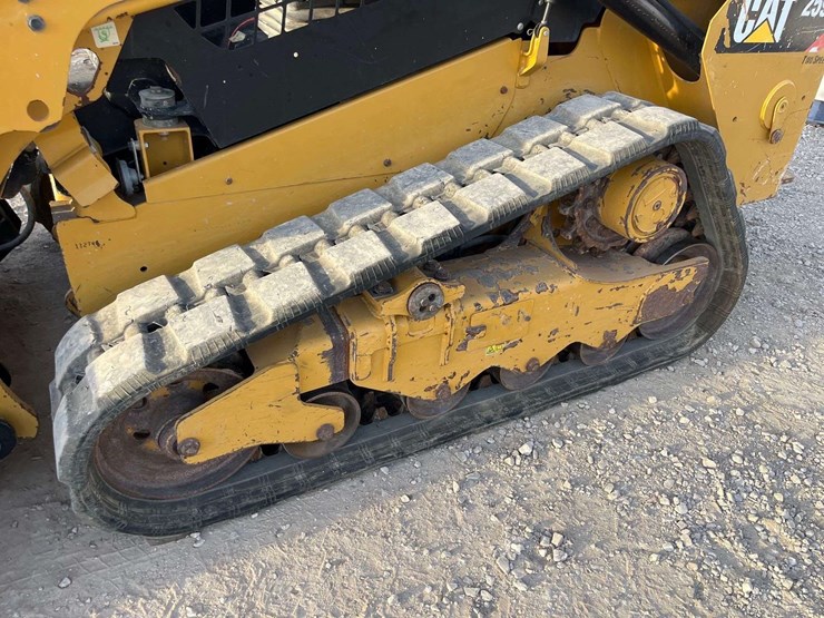 2018-caterpillar-259d-image-11