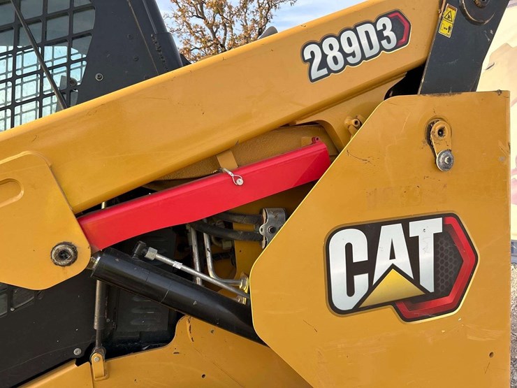 2021-caterpillar-289d3-image-19