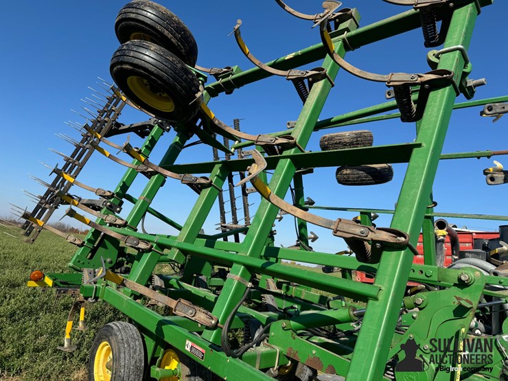 2005-john-deere-2210-image-16