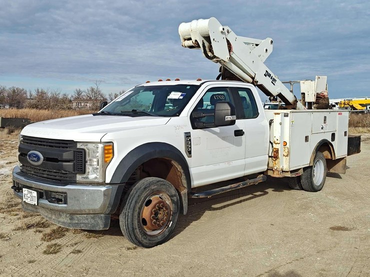 2017-ford-f550-image-5