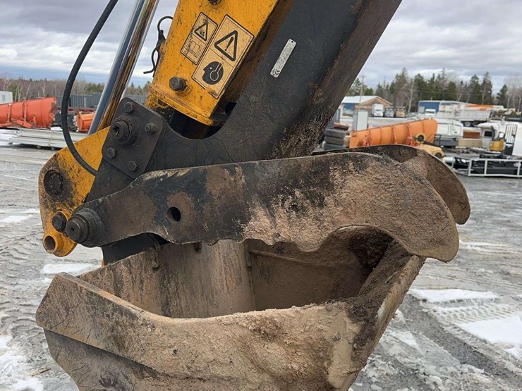 2015-jcb-3cx-image-18